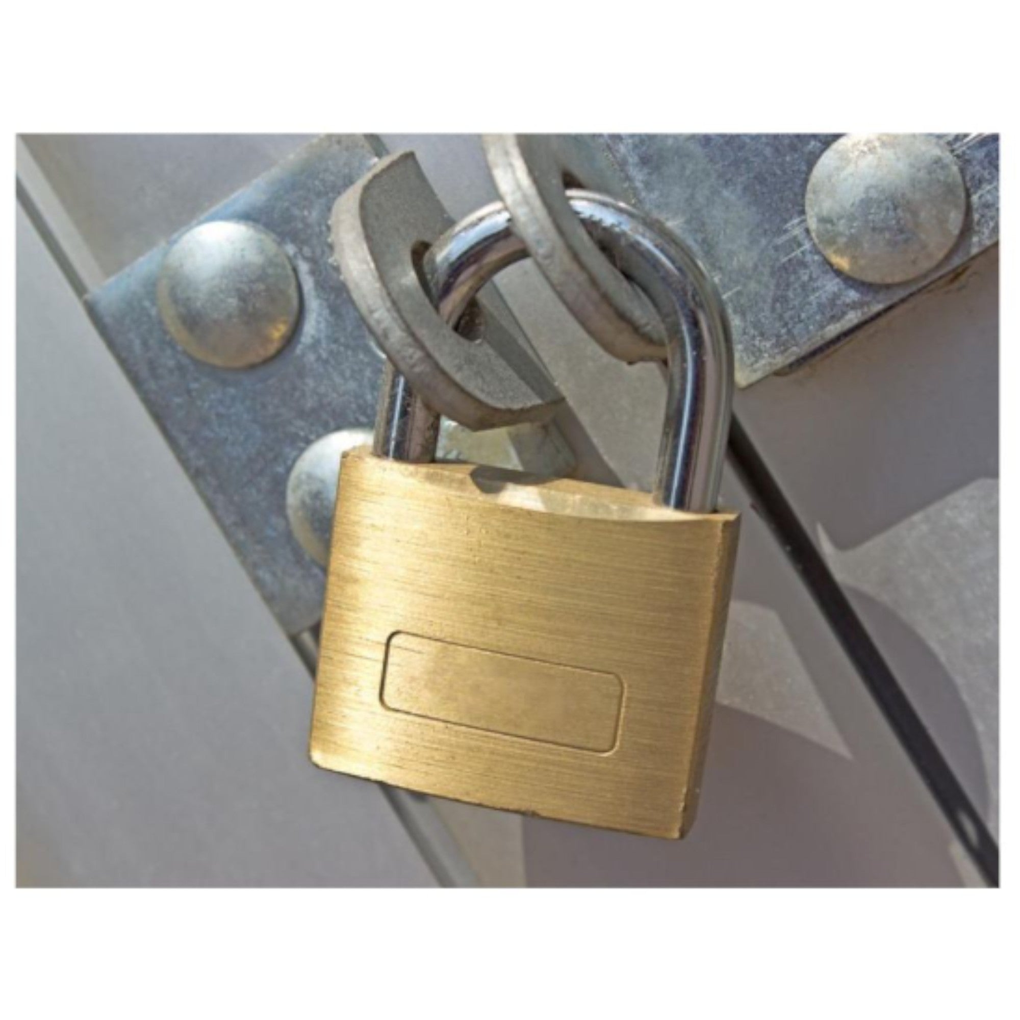 Candado de hierro negro con diseño plateado 20 mm – 3 llaves